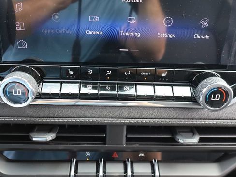 New 2026 Chevrolet Colorado LT w/ LT Convenience Package AWD/4WD image 12