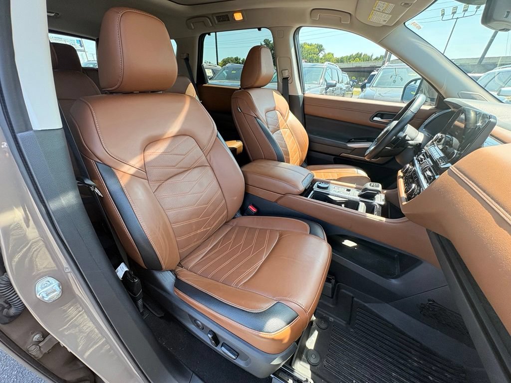 Used 2023 Nissan Pathfinder Platinum AWD/4WD image 33