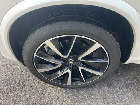 Certified 2023 Volvo XC90 B6 Plus w/ Protection Package image 10