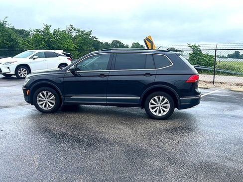 Used 2018 Volkswagen Tiguan SEL FWD image 6