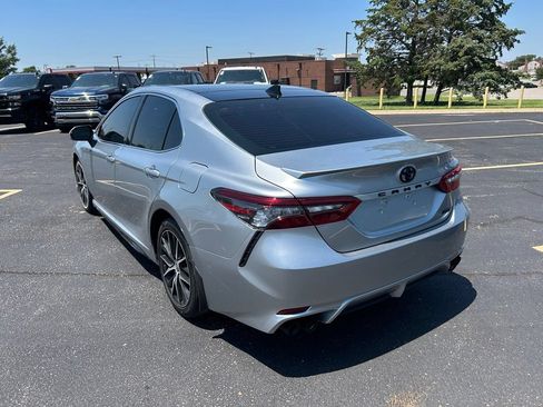 Used 2021 Toyota Camry XSE FWD image 5