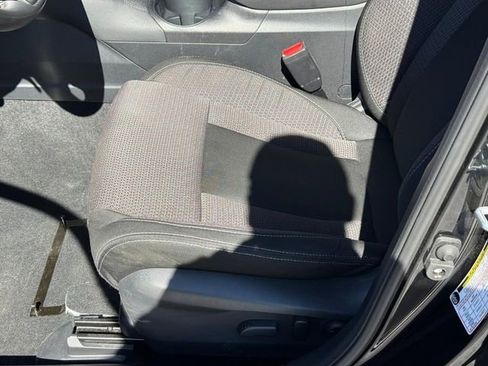 Used 2024 Subaru Outback Premium AWD/4WD image 18