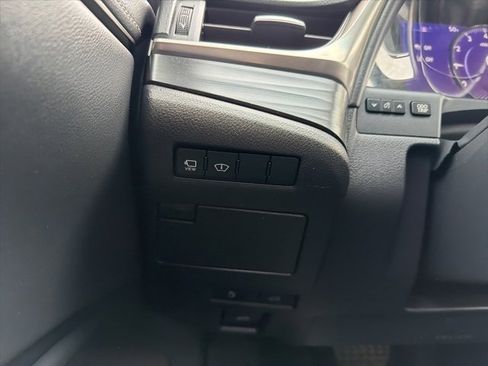 Used 2019 Lexus ES 350 w/ Accessory Package image 13