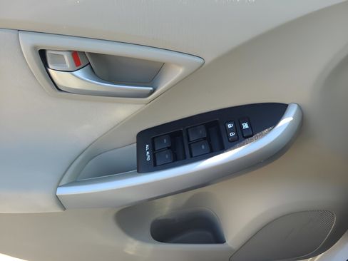 Used 2013 Toyota Prius Three image 24