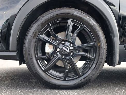 Used 2023 Nissan Kicks SR w/ SR Premium Package image 7