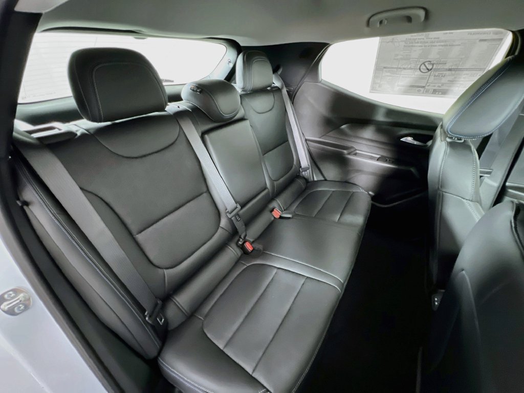 New 2027 Chevrolet Bolt LT w/ Super Cruise Package FWD image 26