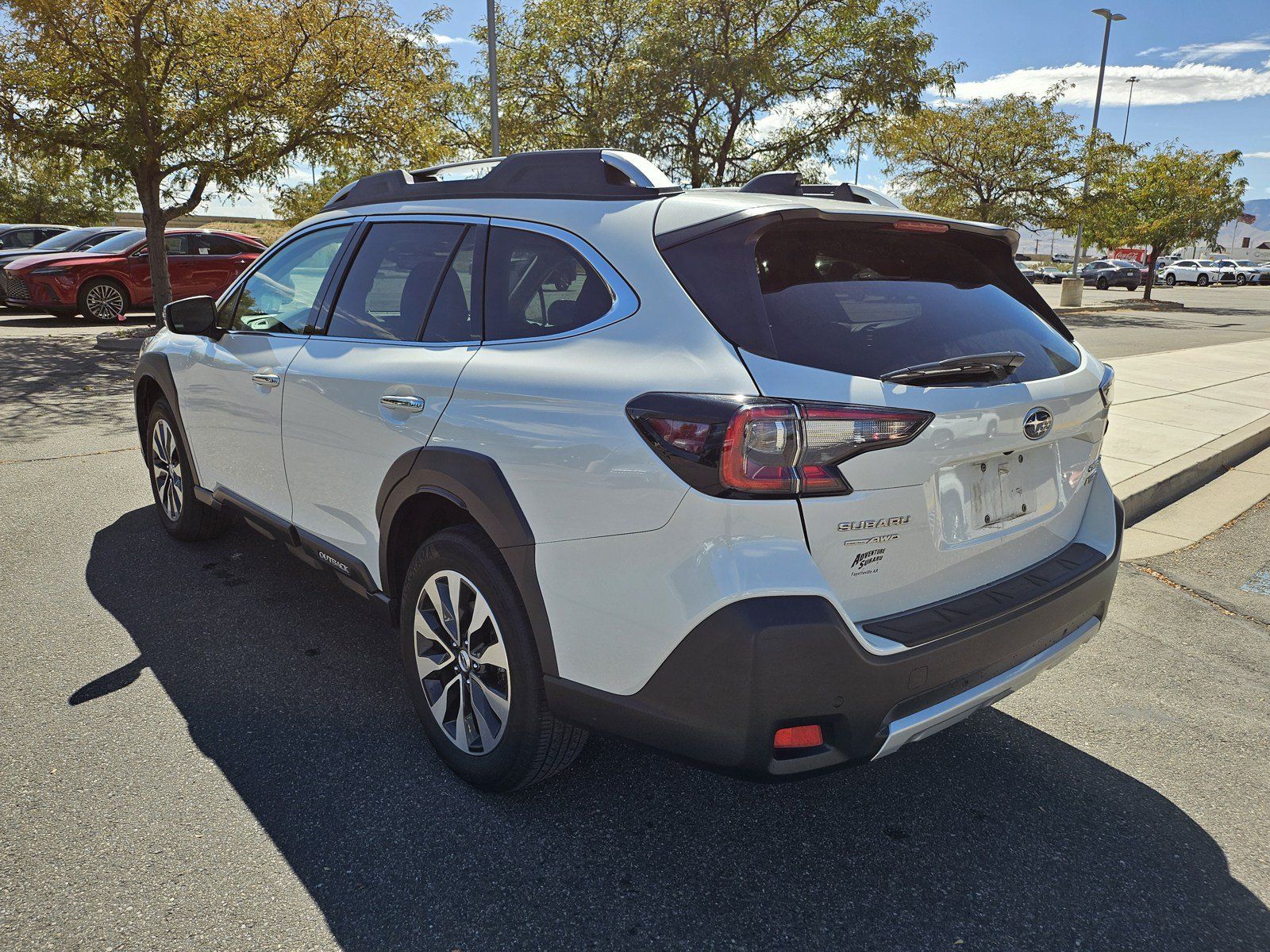 Used 2024 Subaru Outback Touring XT AWD/4WD image 8