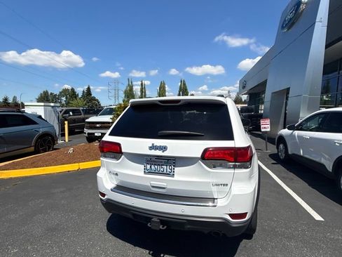Used 2021 Jeep Grand Cherokee Limited w/ Sun & Sound Group AWD/4WD image 5