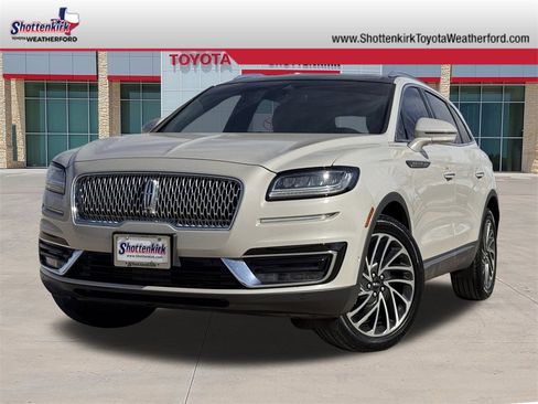 Used 2020 Lincoln Nautilus Reserve image 1
