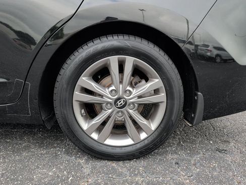 Used 2018 Hyundai Elantra Value Edition FWD image 26