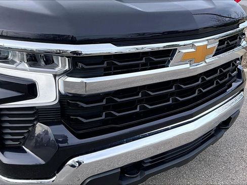 Used 2024 Chevrolet Silverado 1500 LT image 28