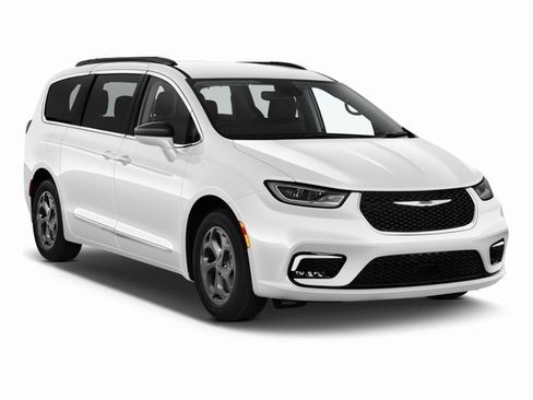 Used 2024 Chrysler Pacifica Limited image 1