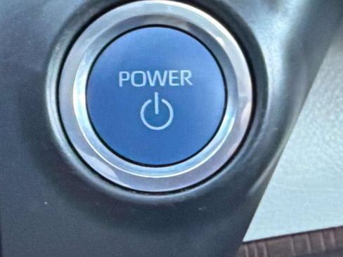 Used 2024 Toyota Sienna XLE w/ XLE Plus Package FWD image 21