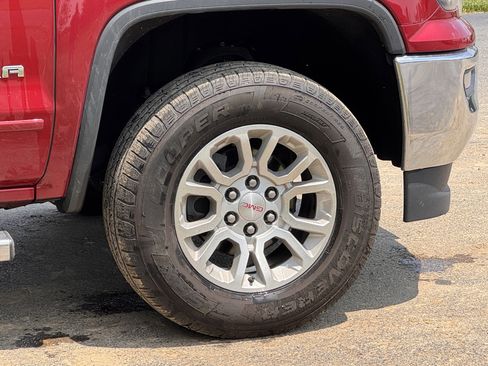 Used 2019 GMC Sierra 1500 SLE w/ SLE Value Package AWD/4WD image 7