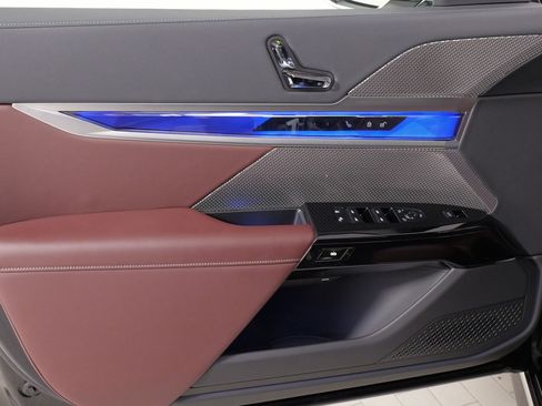 Used 2024 BMW i7 xDrive60 w/ Executive Package image 23