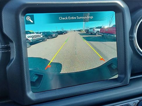Used 2021 Jeep Gladiator 80th Anniversary AWD/4WD image 22