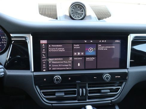 Certified 2023 Porsche Macan S AWD/4WD image 25