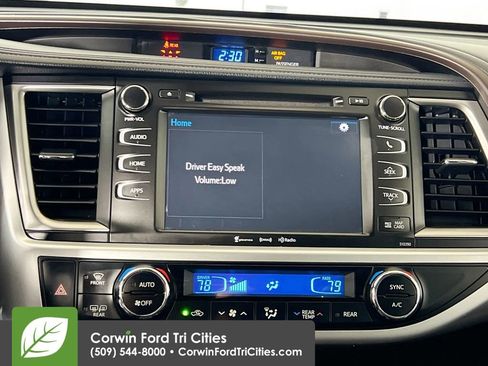 Used 2019 Toyota Highlander XLE AWD/4WD image 21