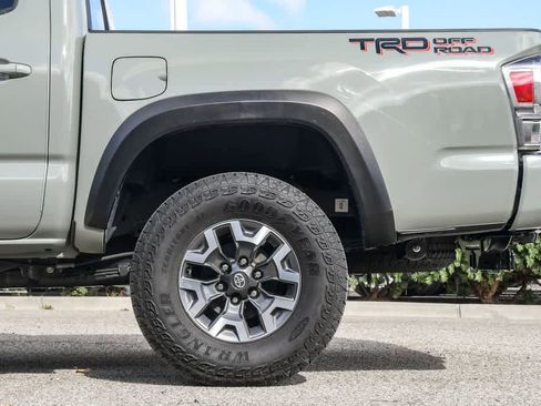 Used 2023 Toyota Tacoma TRD Off-Road w/ Technology Package RWD image 11