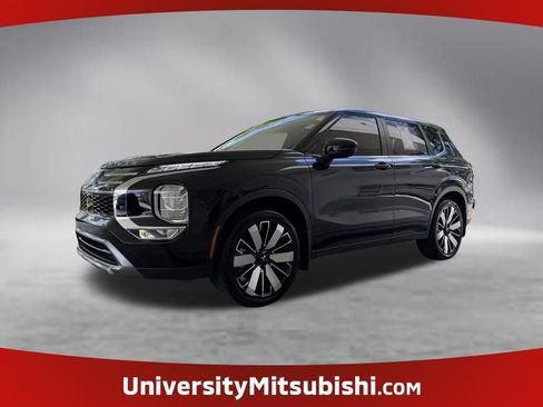 Used 2025 Mitsubishi Outlander SE FWD image 1