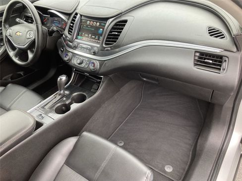 Used 2018 Chevrolet Impala LT image 30