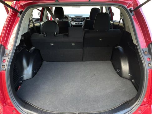 Used 2017 Toyota RAV4 LE image 11