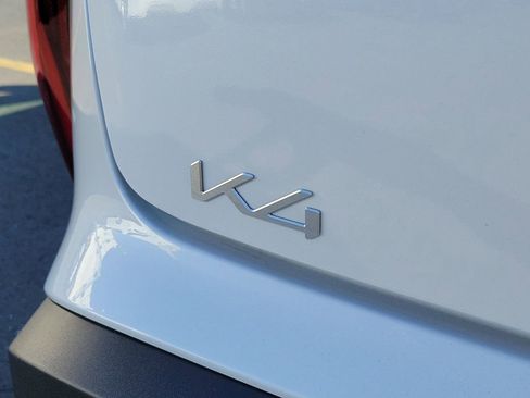 Used 2025 Kia K4 LXS image 7