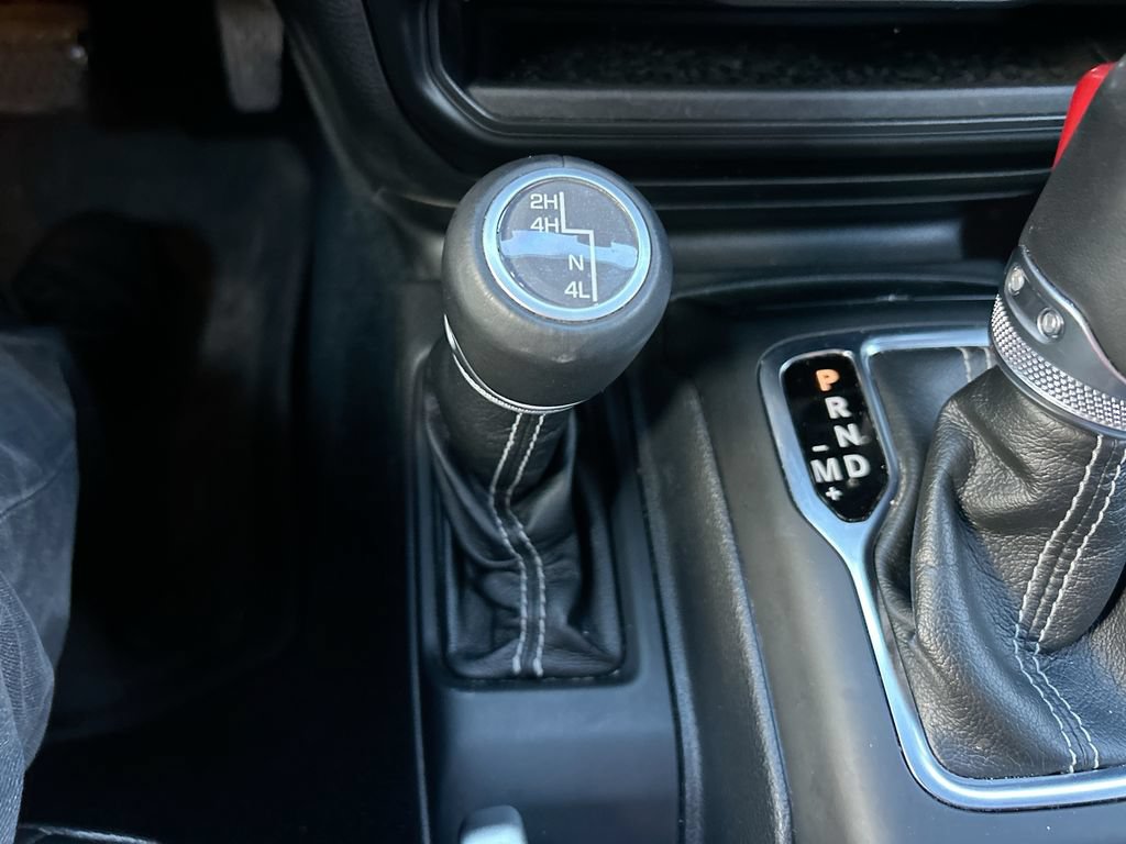 Used 2022 Jeep Wrangler Unlimited Sahara w/ Cold Weather Group AWD/4WD image 29