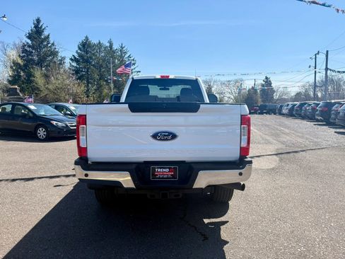 Used 2019 Ford F250 XLT w/ XLT Value Package image 4