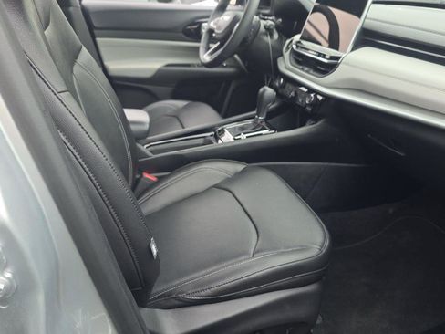 Used 2025 Jeep Compass Limited w/ Elite Group AWD/4WD image 8