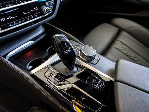 Certified 2023 BMW 540i w/ M Sport Package image 19