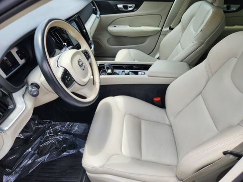 Certified 2024 Volvo V60 B5 Cross Country Plus w/ Protection Package Premier AWD/4WD image 9