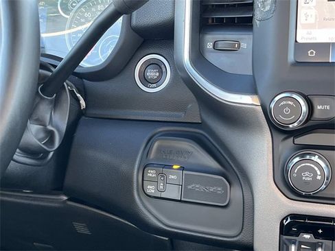 Used 2024 RAM 3500 Big Horn image 18