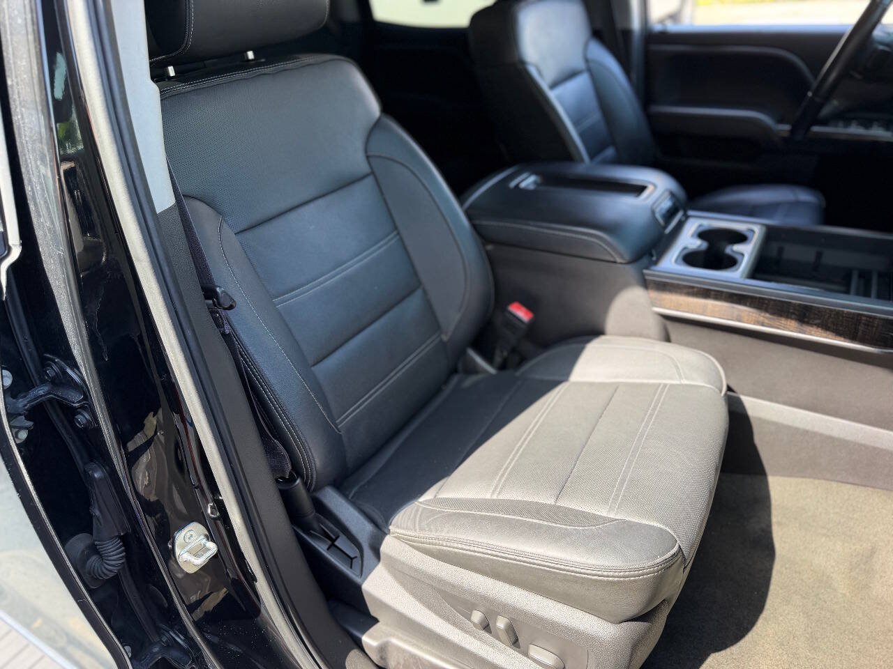 Used 2015 GMC Sierra 1500 Denali w/ Driver Alert Package RWD image 22