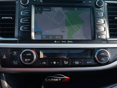 Used 2016 Toyota Highlander XLE image 28