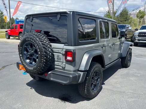 Used 2023 Jeep Wrangler Unlimited w/ Cold Weather Group AWD/4WD image 11