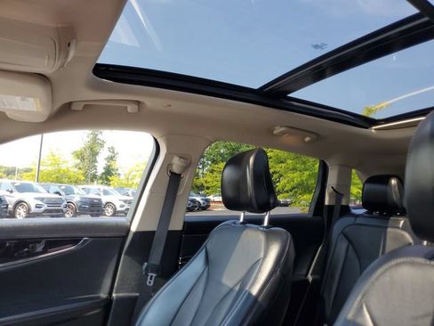 Used 2022 Lincoln Nautilus Reserve AWD/4WD image 10