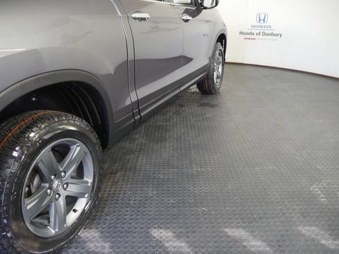 Used 2023 Honda Ridgeline RTL-E image 4