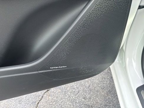 Certified 2025 Kia Niro SX Touring FWD image 15