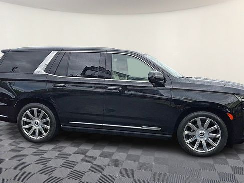 Used 2024 Cadillac Escalade Premium Luxury Platinum AWD/4WD image 9