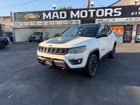 Used 2019 Jeep Compass Trailhawk AWD/4WD image 1