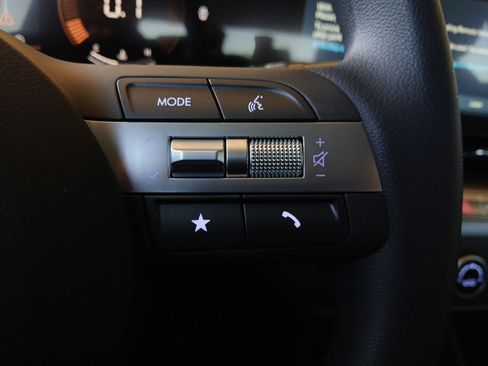 New 2026 Hyundai Kona SE image 18