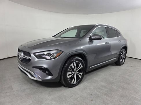 Certified 2025 Mercedes-Benz GLA 250 image 8
