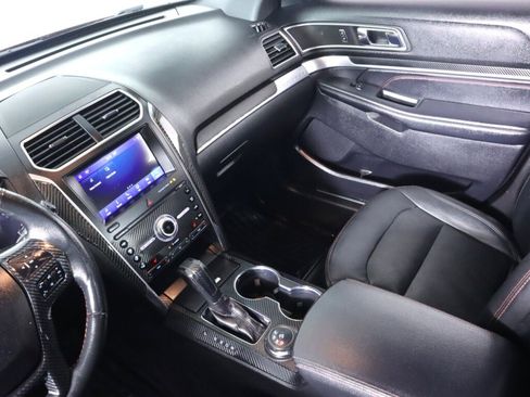 Used 2019 Ford Explorer Sport image 35