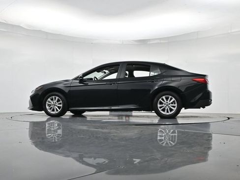 Used 2025 Toyota Camry LE FWD image 37