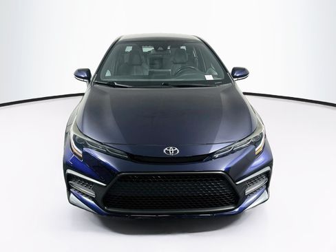 Used 2020 Toyota Corolla SE FWD image 2