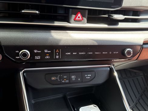 New 2026 Kia Carnival SX FWD image 32