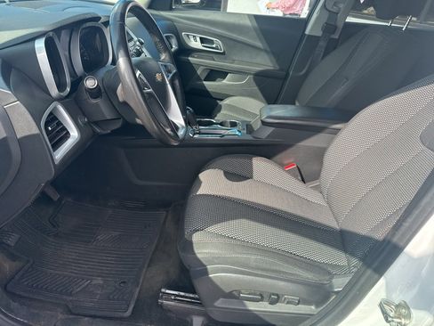Used 2017 Chevrolet Equinox LT w/ Convenience Package image 16