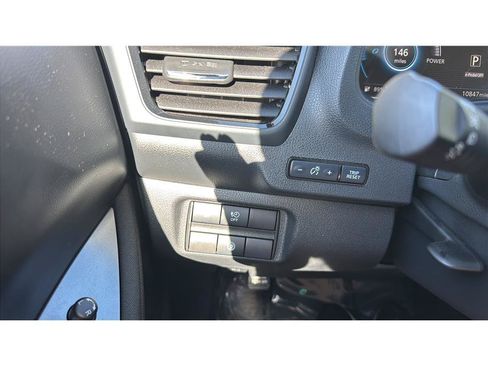 Used 2025 Nissan Leaf S FWD image 33