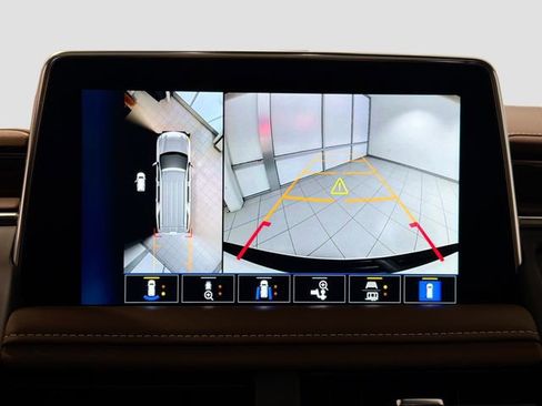 Used 2024 Chevrolet Tahoe High Country image 14